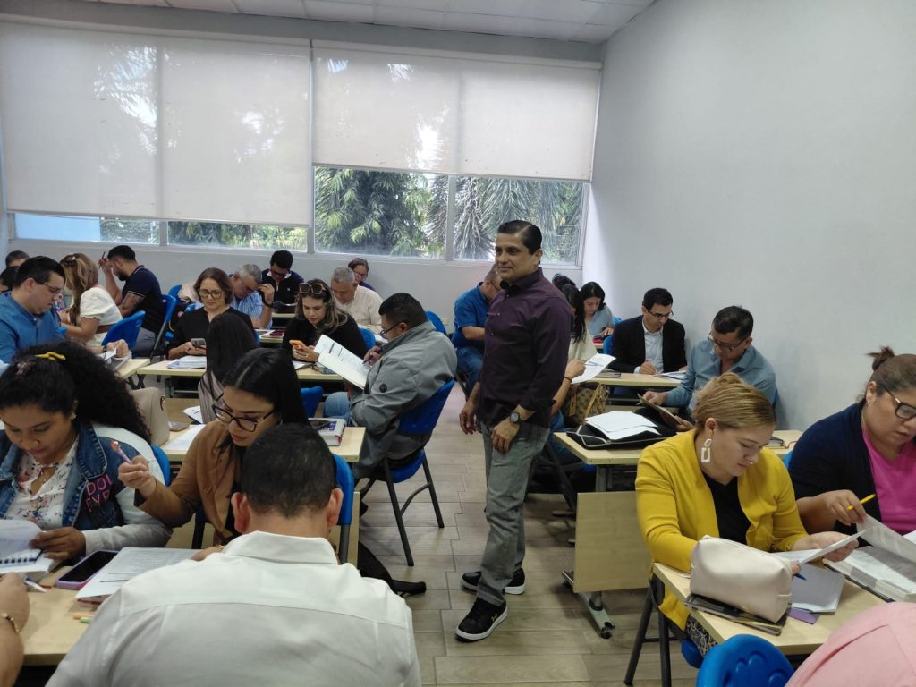 Mgtr. Agapito González