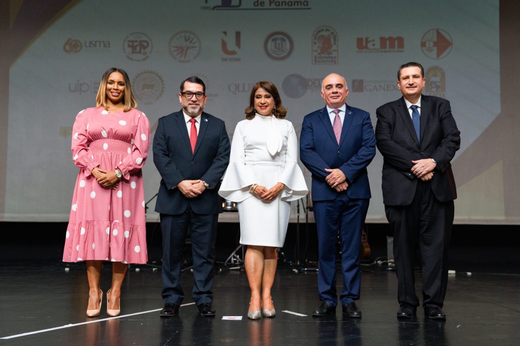 PRESIDENTE CONSEJO DE RECTORES (post) (27)